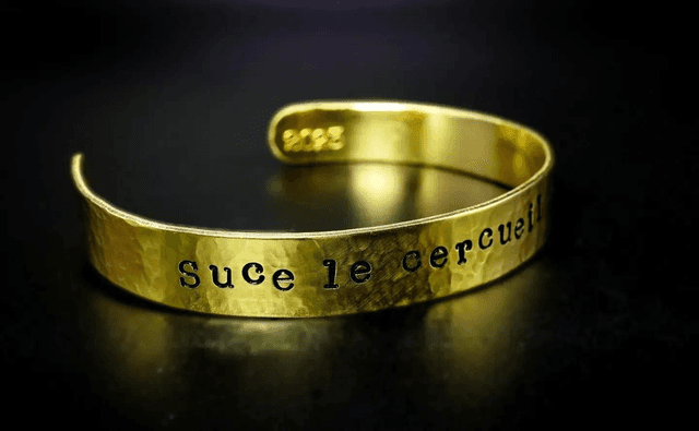 Suce le cercueil de tes morts 